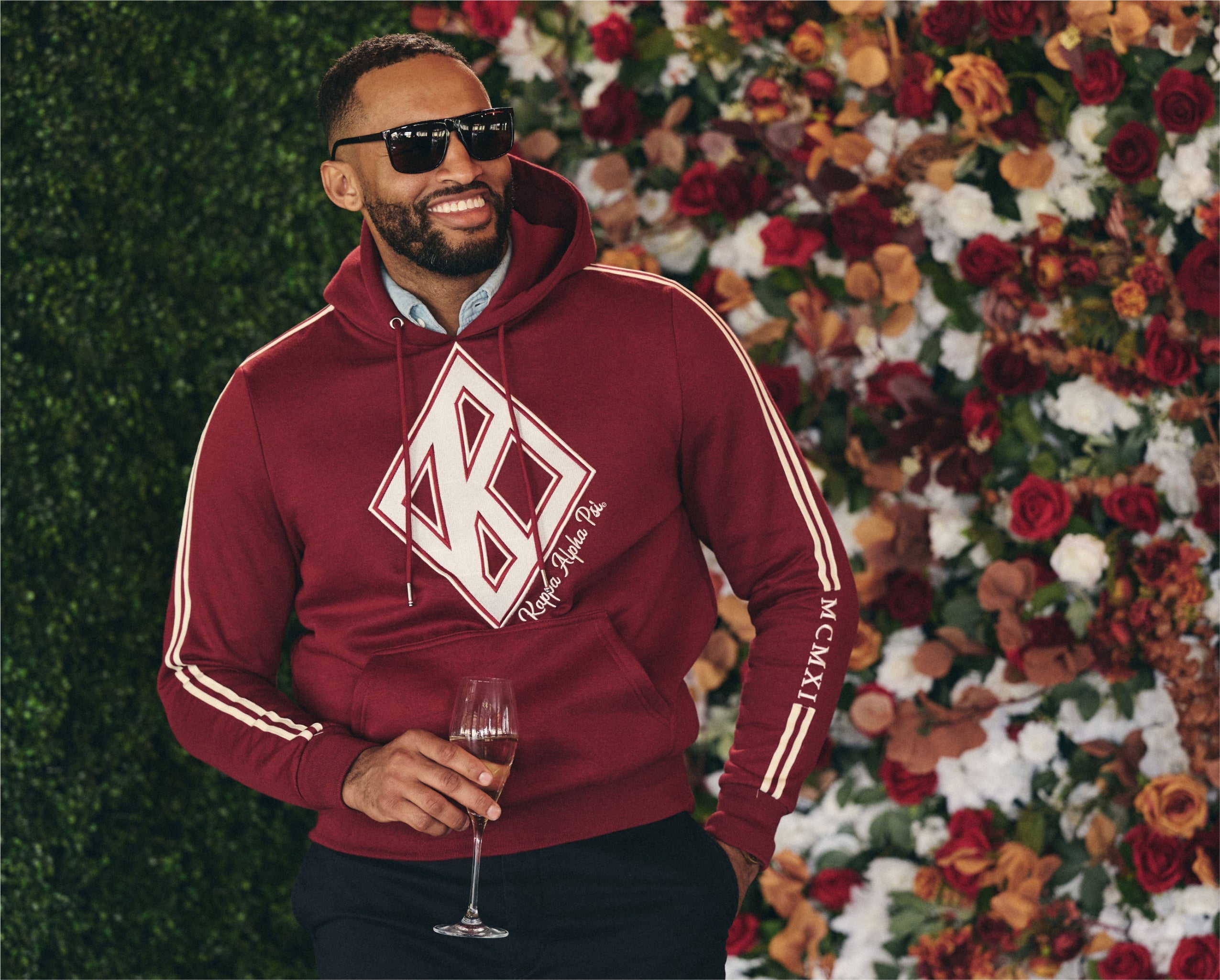 Hoodies & Sweatshirts